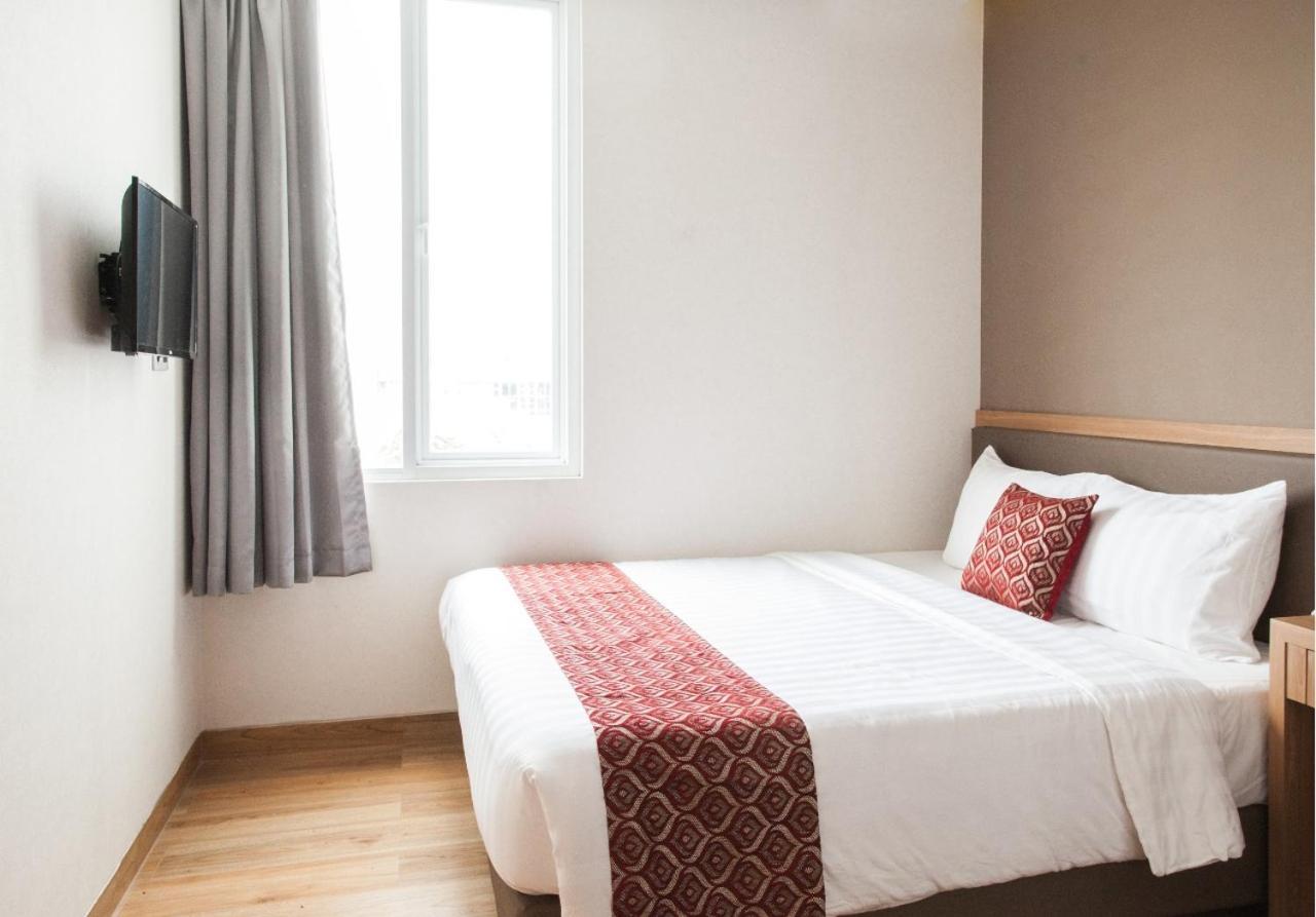 Grand Caman Hotel Бекаси Экстерьер фото
