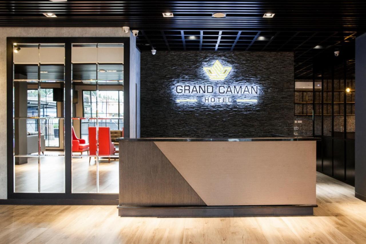 Grand Caman Hotel Бекаси Экстерьер фото